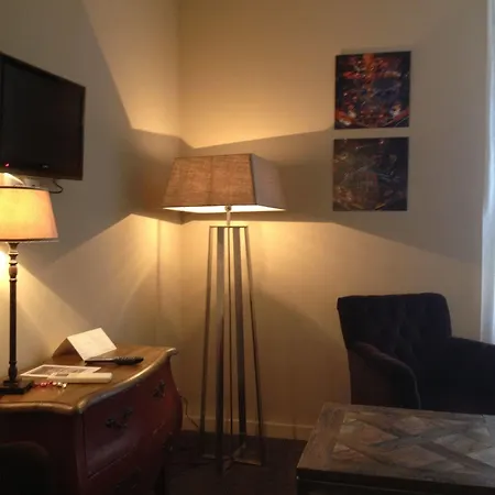 Amphitheatre Hotel 3*